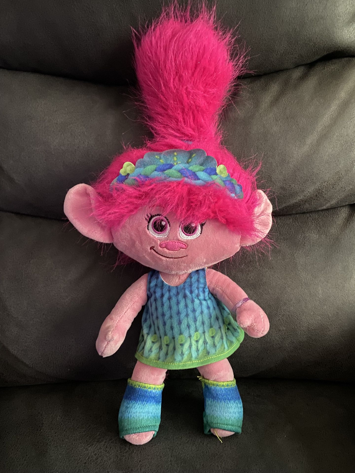16” TROLLS GREAT NEW CONDITION
