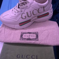 Gucci Sneakers 