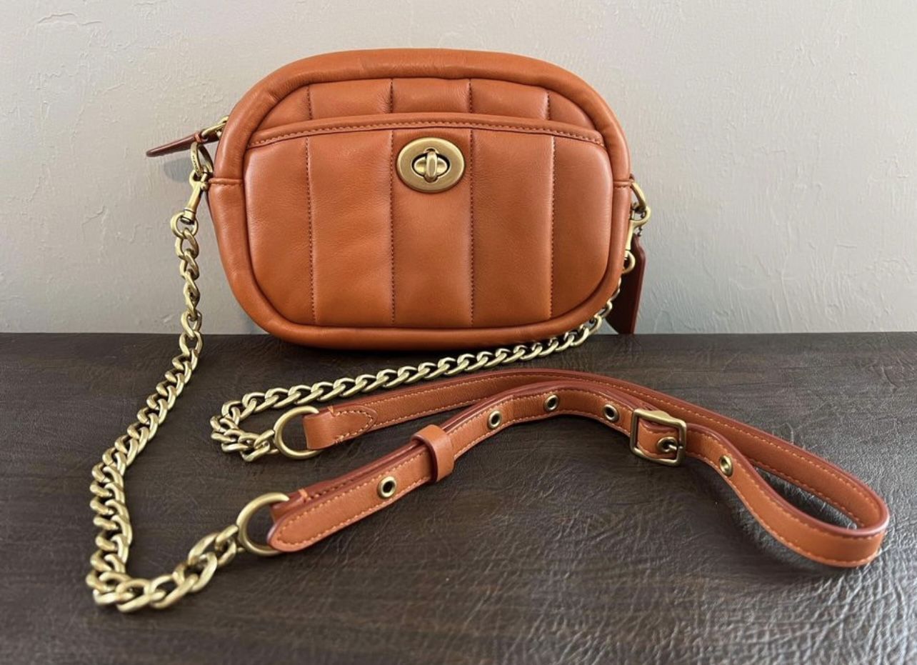 Auth Coach Camera Bag With Quilting Canyon New