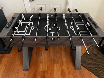 Fooseball Soccer Table Game Like New 2 Soccer Balls FUN !