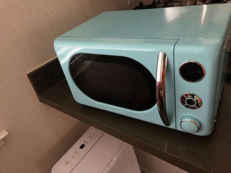 Gorgeous Retro Microwave On Sale !