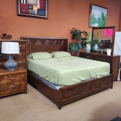 4pc King Bedroom Set 