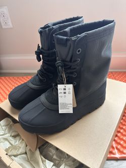 Adidas Yeezy 950 (Pirate Black)