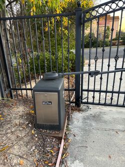 Electric gate stops halfway or won’t close? Same-day help for motor