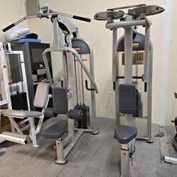 Star Trac Pec Fly & Rear Delt / Lat Pull Down / Row Commercial Gym Equipment Machine