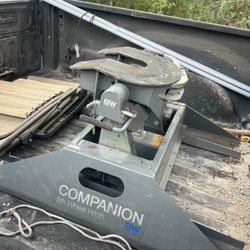 B&W Companion Fifth Wheel Hitch