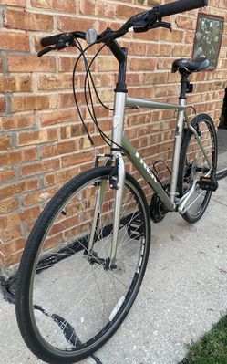 Trek hybrid bike