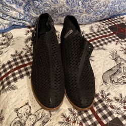 Women’s Black Leather Vince Camuto Ankle Boots Size 10