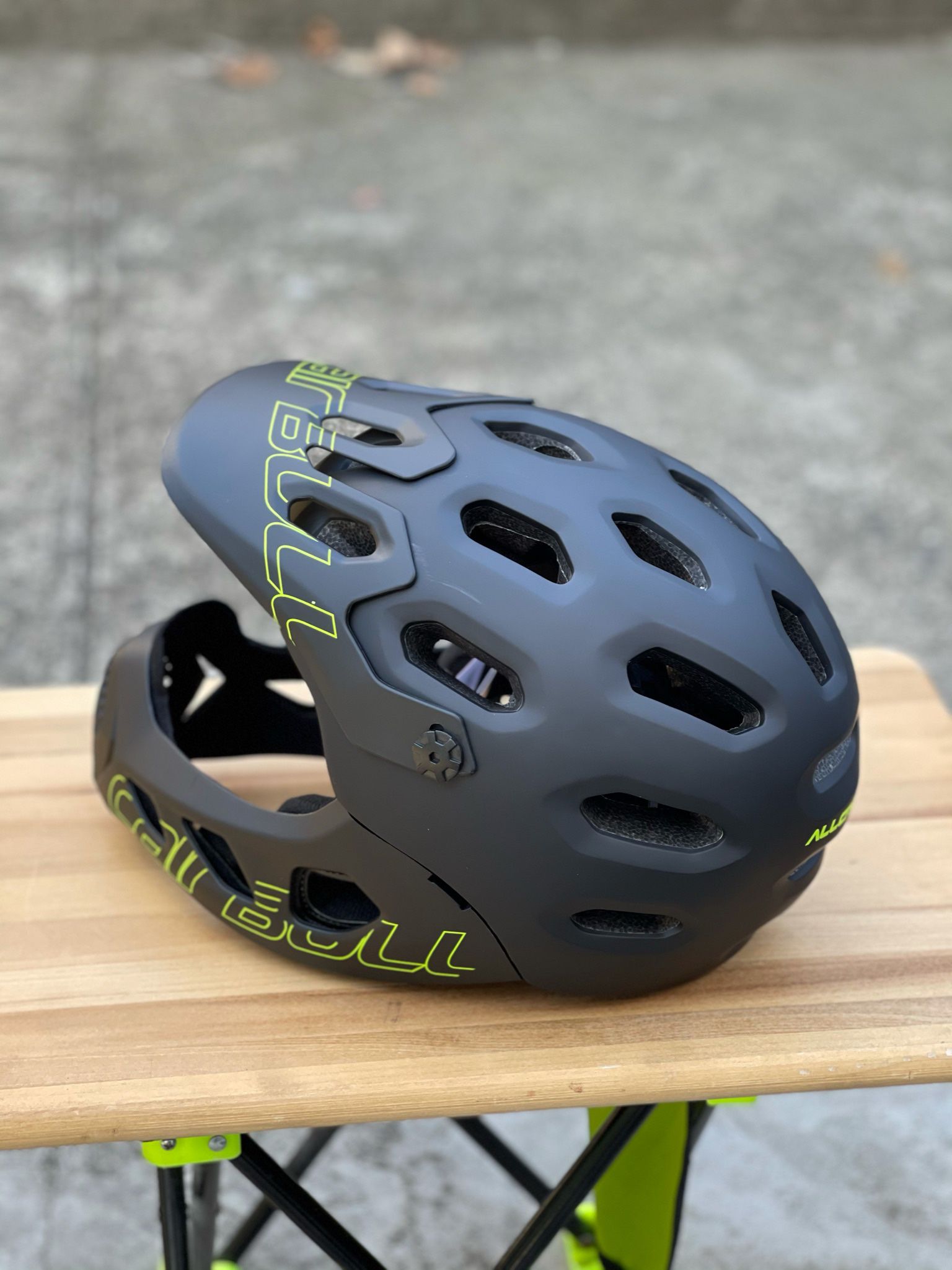 MTB Downhill Dirt Bike Helmet As Picture 
