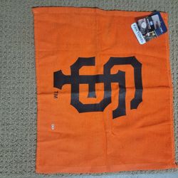 SAN FRANCISCO GIANTS OFFICIALLY LICENSED TOWEL