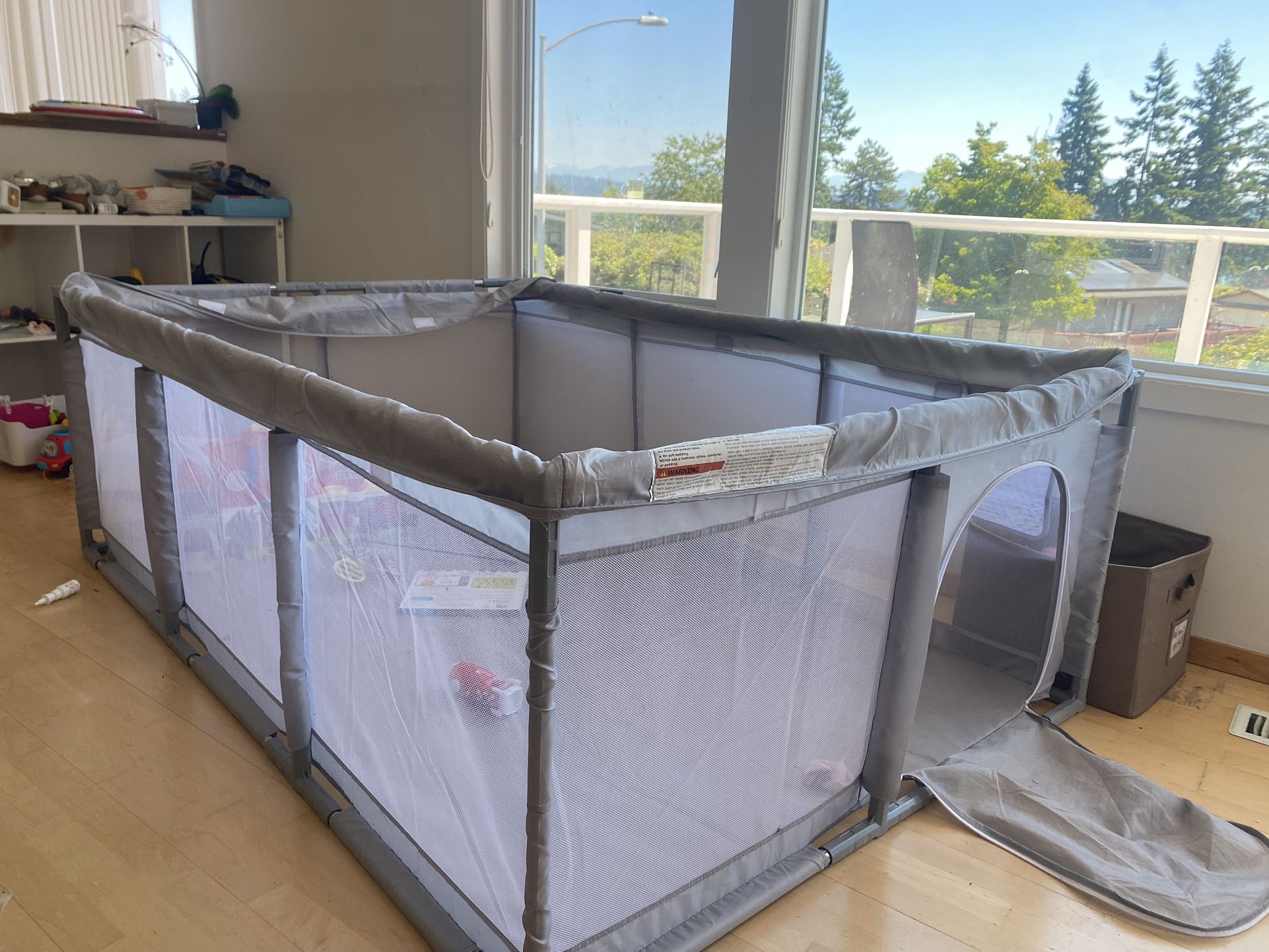 Playpen 74x50 in New