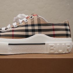 Burberry Shoes 