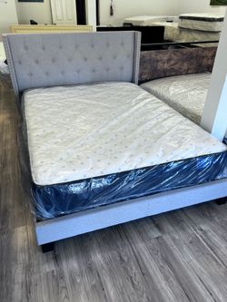 Beautiful 15”in Queen Hybrid Mattress. Very Comfortable and excellent support. Financing available no credit check