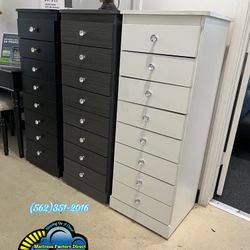 White Eight Drawer Vanity Dresser w/ Diamond Knobs Mueble 