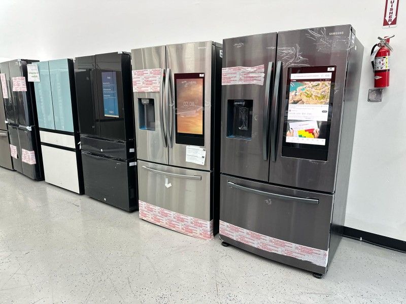 BRAND NEW REFRIGERATOR