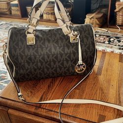 Michael Kors Logo Grayson Large Satchel BRN