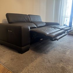 Black Power Reclining Loveseat w/ USB & Adjustable Headrests