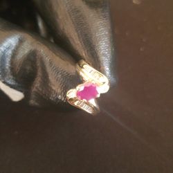 14k yellow Gold Womens Diamond & Ruby Ring
