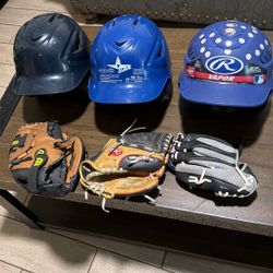 All For 40$ 3 Helmets 6 1/2 - 7-1/2  3 Gloves 