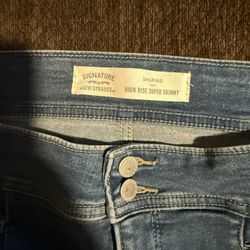 Levi’s Shaping Super High Rise Skinny Jeans – Size 16