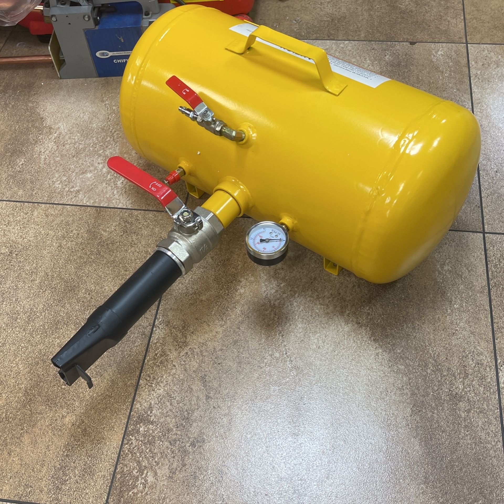 10 Gallon 145PSI Air Tire Bead Seater Blaster Tool Seating Tire Inflator Car Truck Tractor Seating Tool with Pressure Gauge & Handle for Tires Up to 2