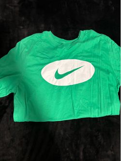 NWT Nike Sportswear Graphic T-Shirt Mens Large Pine Green Big Swoosh Lightweight