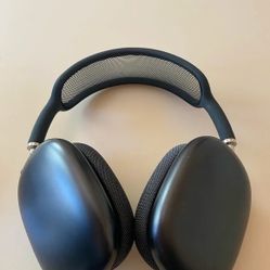 AirPods Max Pro (No Charging cable)