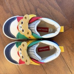 Miki House second baby shoes with a colorful multi-color scheme and a bear motif