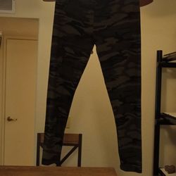 CAMO PANTS