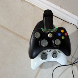 Xbox 360 2 Controlers With Rechargeable Battery plus 3 games and 5 PS2 loose games sports 