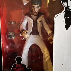 NEW! Mezco Toyz Scarface 9" Talking Al Pacino TONY MONTANA White Suit Figure (A6)