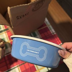 LOW PRICE MOVING- NEW RARE LIMITED EDITION LE CRUESET DOG BOWL