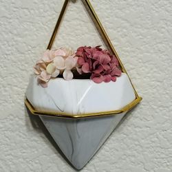 Flower/plant Pot With Metal Holder 