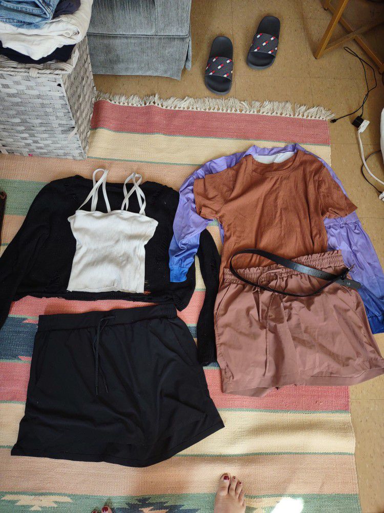 All In Motion Skirt/ The Range Strapped Crop/ A New Day Shirt/ Romwe Cardigan/ Romwe Sweater/Mondetta Shorts/ Black Snakeskin Belt