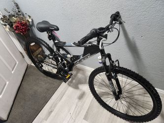 Hyper Bike Aluminum Havoc 26 21 Speed Mont Sports New Ready To Ride good condition