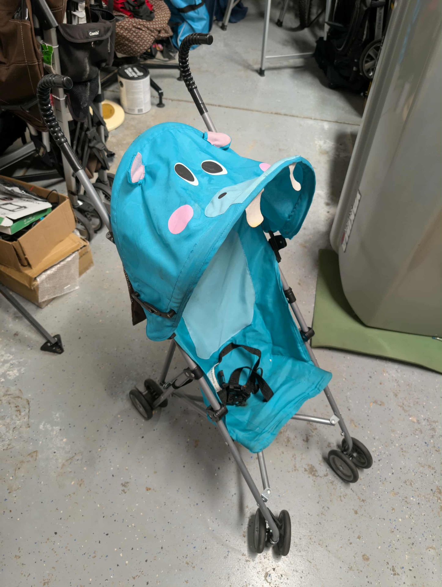 stroller 
