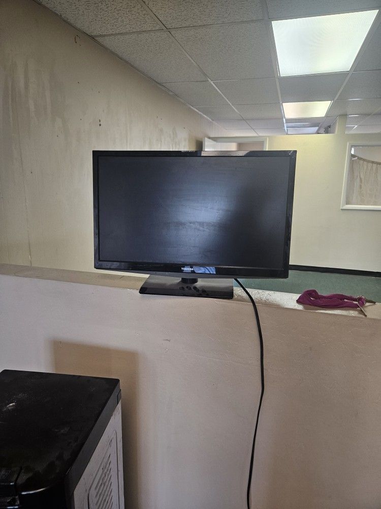 Toshiba 24" TV