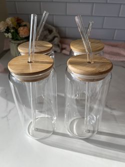 Set Of 4 Glass Jars With Bamboo Lids & Glass Straws