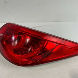 2014 - 2017 INFINITI Q50 REAR RIGHT PASSENGER SIDE OUTER TAIL LIGHT LAMP