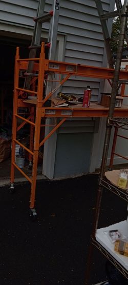 Scaffolding $400
