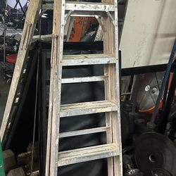 Ladder 🪜 6 Foot Werner Ladder  Used  Garage kept 