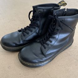 Dr Martens Leather Boots Size 4 