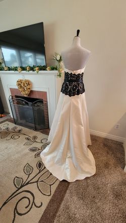 Jessica McClintock Black And White Evening Dress Size 10 for Sale in San Bernardino, CA - OfferUp Jessica McClintock Black And White Evening Dress Size 10 for Sale in San Bernardino, CA - OfferUp