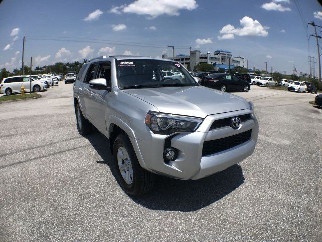 Toyota 4Runner 4x4 2018 clean title 17k millas