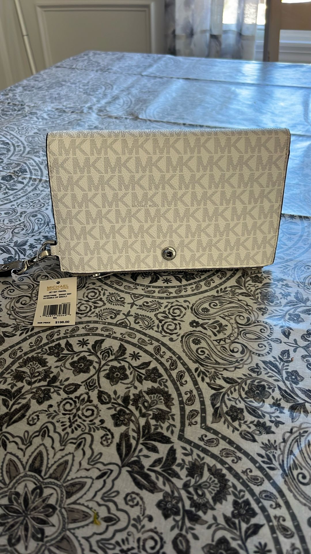 Michael Kors lg double zip wrstlt