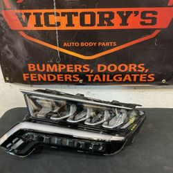 KIA SORENTO 2021-2023 LH HEADLIGHT WITH CHROME BEZEL OEM