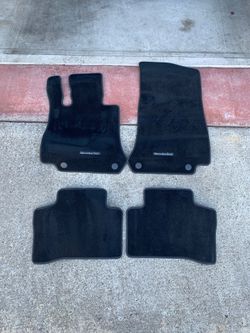 Mercedes Benz GLC new floor mats - black 