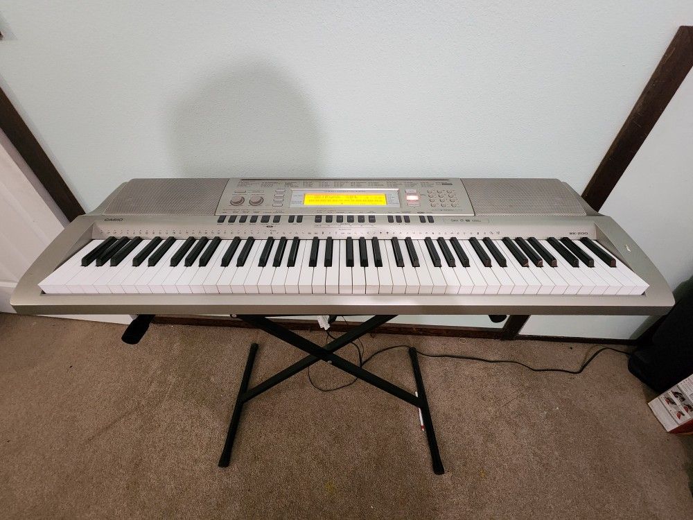 Casio WK-200 Keyboard