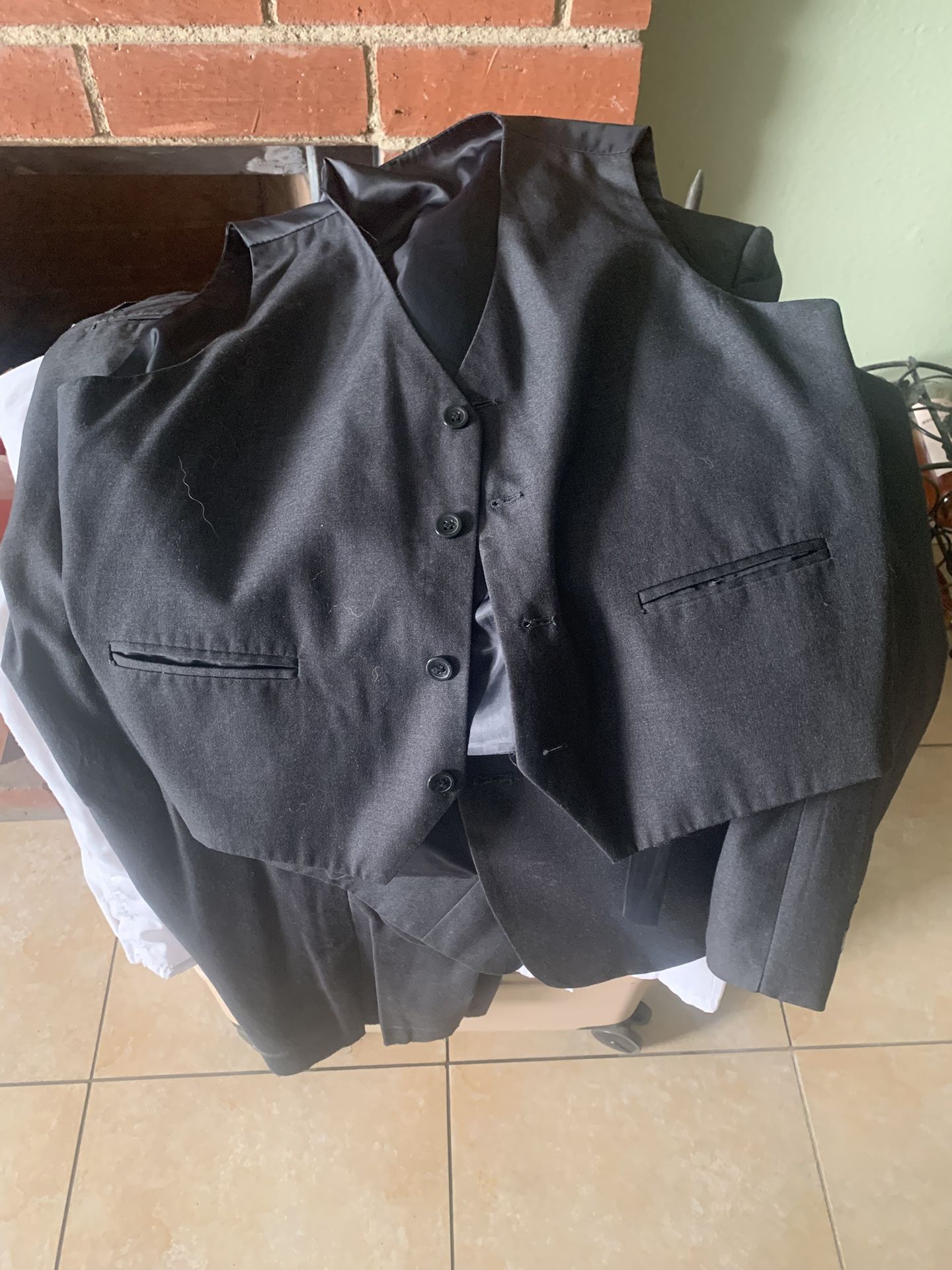 Kids suit