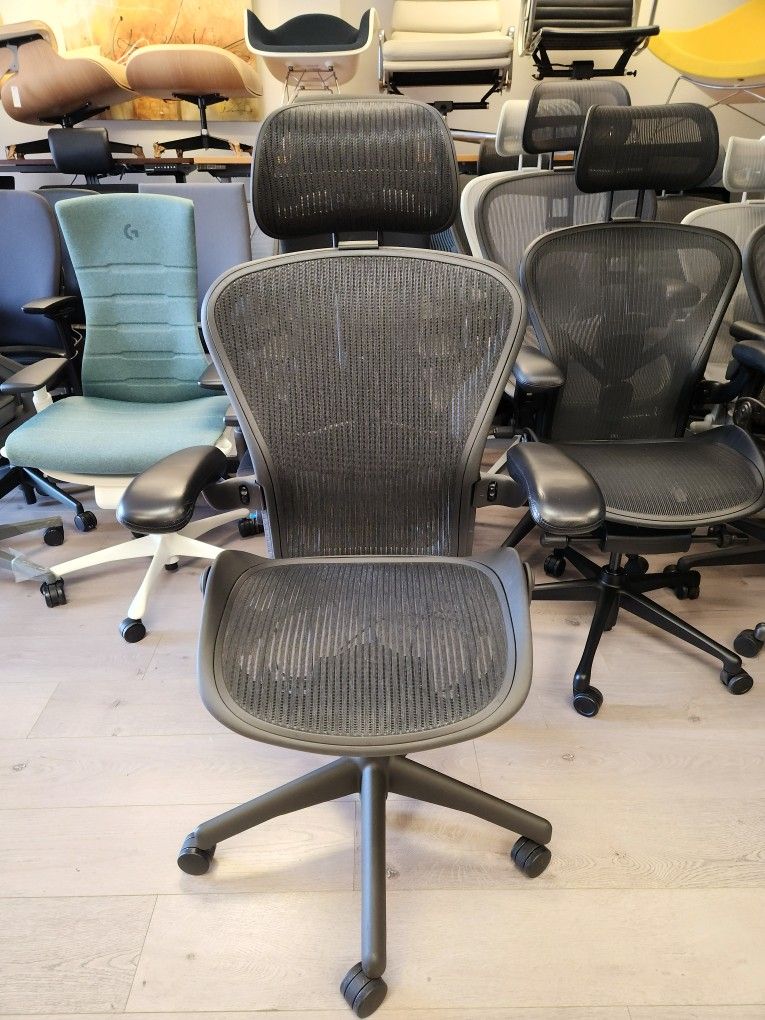 LIKE NEW HERMAN MILLER AERON CHAIRS SIZE A B C WITH LUMBAR SUPPORT